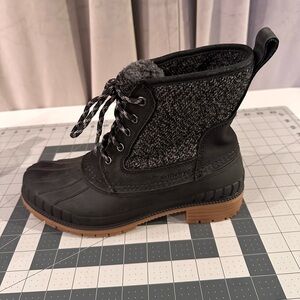 Kamik Gray and Black Winter Boots